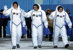 أميركي وروسي وياباني ينطلقون إلى الفضاء