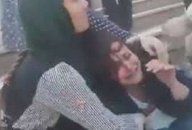 غضب شعبي لمصارعة مطوعي طهران امرأة وسط الشارع - الفيديو 