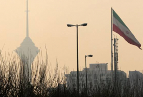 مسؤولون فرنسيون: إيران غير قادرة على توجيه الإنذارات وستنصاع لأمريكا
