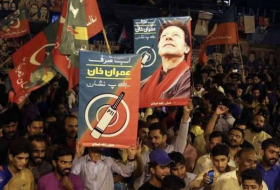 حركة خان تفوز رسميا في الانتخابات الباكستانية و7 أحزاب ترفض نتائجها