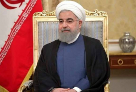 روحاني يدعو الشعب الإيراني إلى الوحدة لمواجهة الأزمة