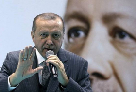 أردوغان يدعو إلى الحد من هيمنة الدولار في العالم