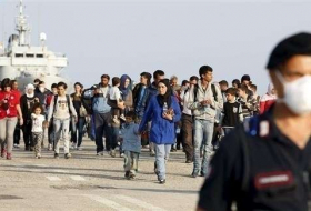 إيطاليا تشدد قواعد اللجوء