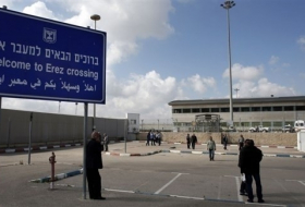 الاحتلال الإسرائيلي يعتقل مسؤولاً فلسطينياً عبر معبر 
