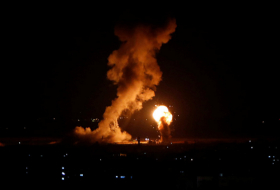 الطائرات الإسرائيلية تقصف مكتب المخابرات العسكرية التابع لحركة حماس (فيديو)