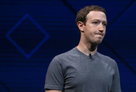 مؤسس فيسبوك يعلق على تنحيه عن إدارة الشركة