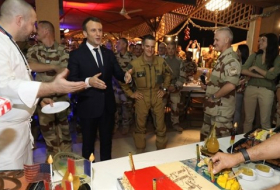 ماكرون يشيد بالجنود الفرنسيين في الحرب ضد الإرهاب