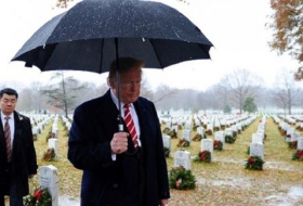 ترامب يزور مقبرة آرلينغتون بعد تعرّضه لانتقادات