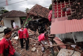 أندونيسيا: الأمطار تصعب مهمة البحث عن الناجين من تسونامي