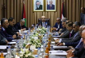 السلطة الفلسطينية: الحمدالله يضع حكومته تحت تصرف الرئيس
