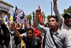 الحكومة المغربية تقرر فصل معلمين مضربين عن العمل