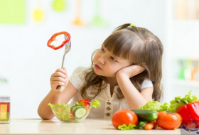 أفضل طريقة لإقناع طفلك بتناول الطعام الصحي