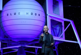 الهبوط على القمر: جيف بيزوس يكشف النقاب عن مركبة فضائية لنقل البشر والمعدات إلى القمر