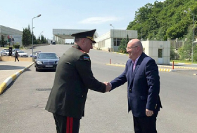    وزير الدفاع الجورجي يصل إلى أذربيجان  