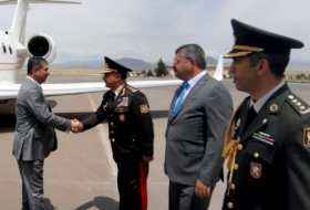   وزير الدفاع يسافر إلى ناختشيفان   
