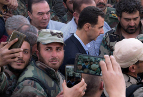 الرئيس السوري على الخطوط الأمامية في ريف إدلب...صور