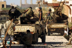 الجيش الليبي يحذر من نقل أسلحة بطائرات مدنية.. ويتوعد بالرد