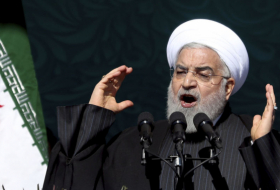 الرئيس الإيراني يؤكد أهمية الشفافية بشأن مستجدات كورونا
