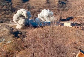   الأرمن يفجرون وحدة عسكرية في كلبجار -   فيديو    