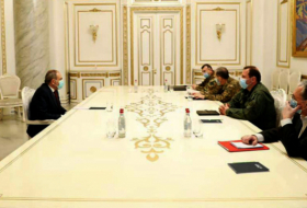  باشينيان يجمع السلك الدبلوماسي العسكري -  مناقشة كاراباخ  