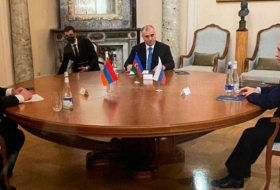     رئيس جهاز أمن الدولة وأبازيان في موسكو:   عقد اجتماع ثلاثي  