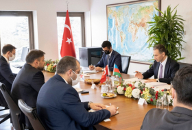   تنفيذ مشاريع مشتركة في مجال تكنولوجيا المعلومات والاتصالات بين أذربيجان وتركيا  