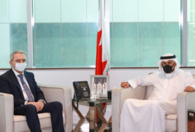   بحث آفاق التعاون الاقتصادي بين البحرين وأذربيجان  