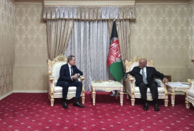   جيهون بيراموف يلتقي رئيس أفغانستان  
