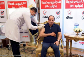 الرئيس المصري يتلقى لقاح كورونا