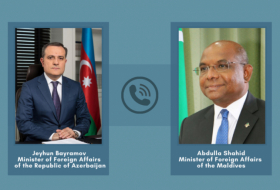    مكالمة هاتفية بين وزيري خارجية أذربيجان وجزر المالديف  