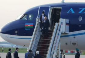   رئيس الوزراء الأذربيجاني يصل الى روسيا   