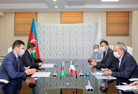 مناقشة توسيع التعاون في مجال المشاريع الصغيرة والمتوسطة بين أذربيجان وإيران