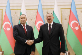    إلهام علييف يجري مكالمة هاتفية مع رئيس بلغاريا  