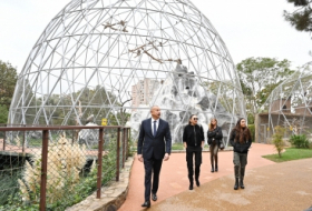  الرئيس إلهام علييف والسيدة الأولى مهربان علييفا يحضران حفل افتتاح حديقة باكو للحيوانات بعد إعادة البناء 