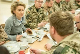 وزيرة الدفاع الألمانية تطلب زيادة عدد الجنود في أفغانستان