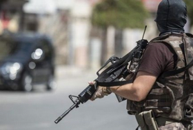تركيا تسلّم فرنسا قيادياً بارزاً في تنظيم داعش الإرهابي