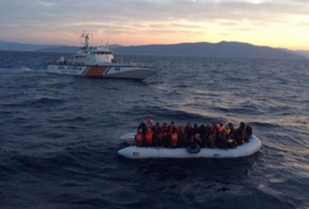 تركيا: 68 مهاجراً علقوا على صخرة بعد غرق زورقهم