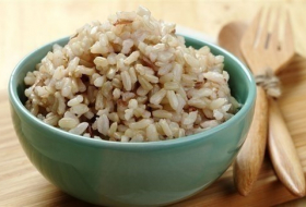 ما تأثير الأرز البني على السكر في الدم؟
