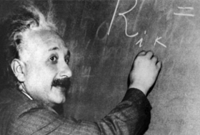 مذكرات أينشتاين عن رحلاته تكشف عنصريته