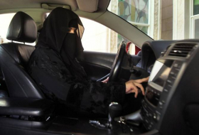 المرأة السعودية .. “توكلي وانطلقي” في قيادة السيارة