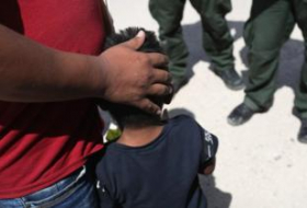 السلطات الأمريكية تعزل مئات من أطفال المهاجرين غير الشرعيين عن عائلاتهم