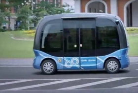 الصين تُسير حافلات صغيرة ذاتية القيادة داخل المطارات