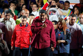 بعد انضمامهم لبرنامج الحكومة... عودة 100 فنزويلي على طائرة أرسلها مادورو