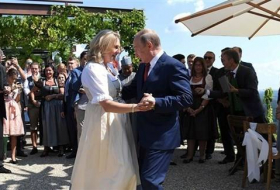 وزير خارجية أوكرانيا: رقص بوتين مع وزيرة خارجية النمسا 