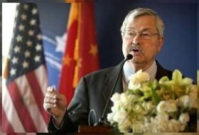سفير أمريكا يتهم الصين بالتنمر بسبب إعلانات دعائية