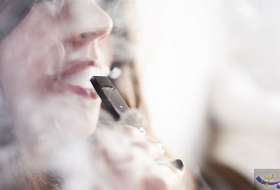 علماء يحذّرون من خطورة السجائر الإلكترونية