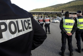 إعلام: الشرطة الفرنسية تنفذ عملية أمنية واسعة بحق جمعية إسلامية شمالي البلاد