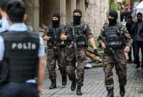 تركيا: اعتقال 90 شخصاً لصلتهم بـ 