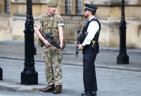 المملكة المتحدة تستعد لنشر 10 آلاف جندي تحسبا لفوضى عارمة