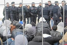 إيطاليا ترحل 13 تونسياً من المهاجرين غير الشرعيين
